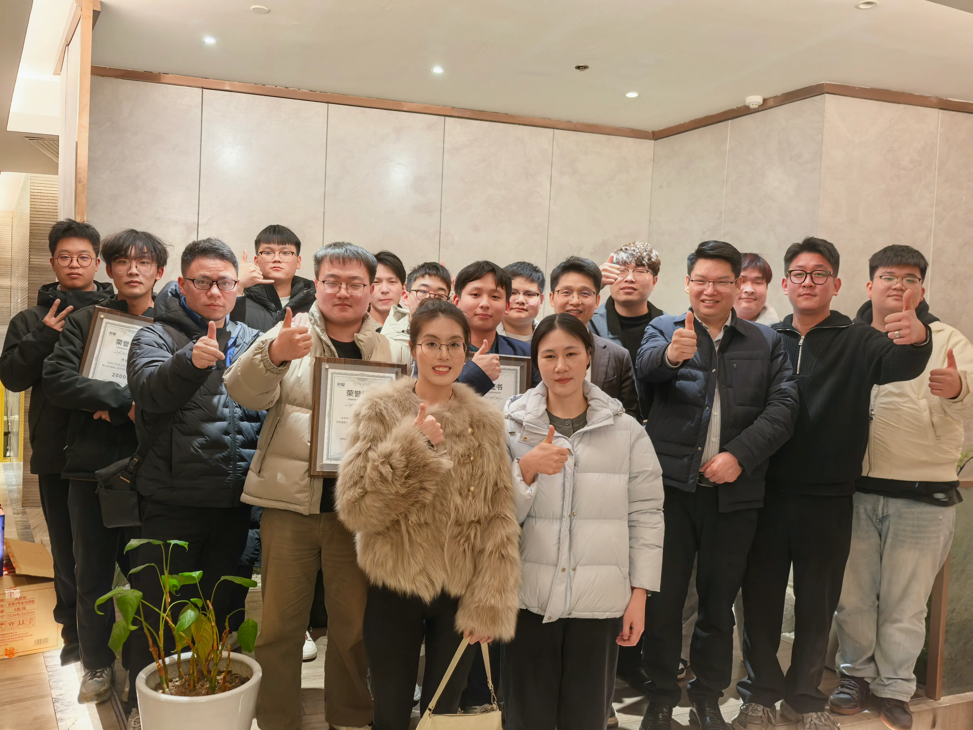 天军AI核心团队合影